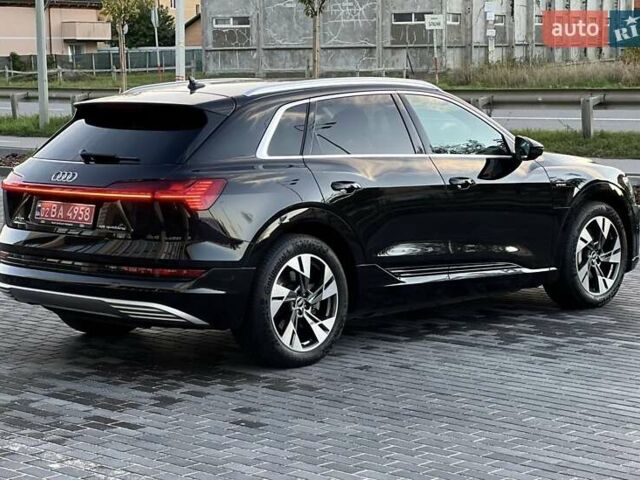 Чорний Ауді E-Tron, об'ємом двигуна 0 л та пробігом 130 тис. км за 27900 $, фото 10 на Automoto.ua
