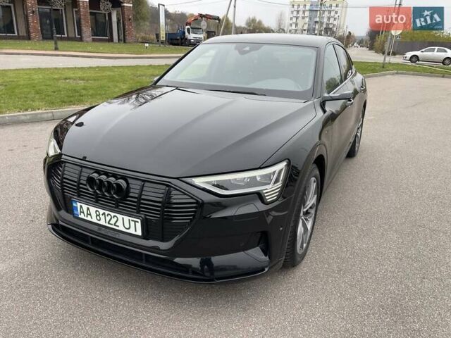 Черный Ауди E-Tron, объемом двигателя 0 л и пробегом 68 тыс. км за 37000 $, фото 4 на Automoto.ua