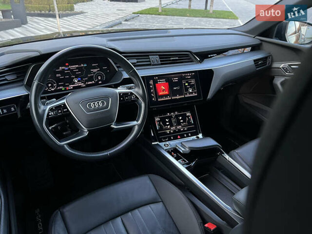 Чорний Ауді E-Tron, об'ємом двигуна 0 л та пробігом 187 тис. км за 23300 $, фото 63 на Automoto.ua