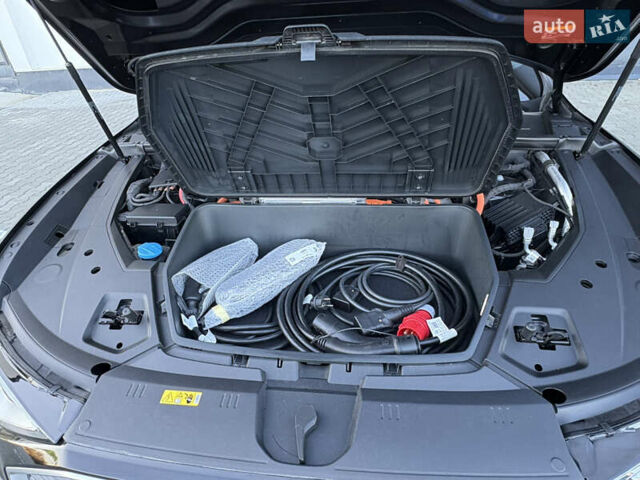 Чорний Ауді E-Tron, об'ємом двигуна 0 л та пробігом 95 тис. км за 36599 $, фото 84 на Automoto.ua