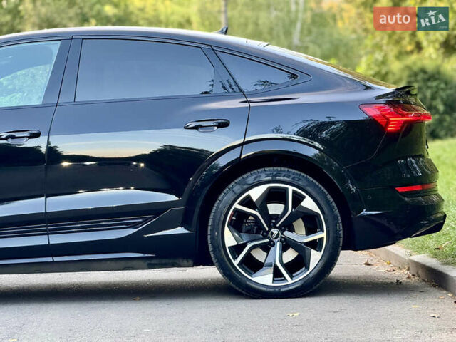 Чорний Ауді E-Tron, об'ємом двигуна 0 л та пробігом 79 тис. км за 44200 $, фото 8 на Automoto.ua