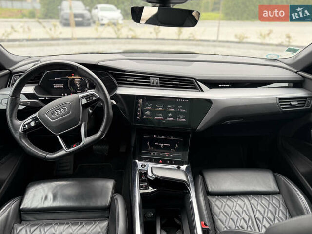 Черный Ауди E-Tron, объемом двигателя 0 л и пробегом 70 тыс. км за 38900 $, фото 11 на Automoto.ua