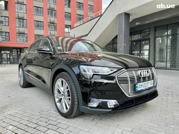Черный Ауди E-Tron, объемом двигателя 0 л и пробегом 29 тыс. км за 57900 $, фото 2 на Automoto.ua