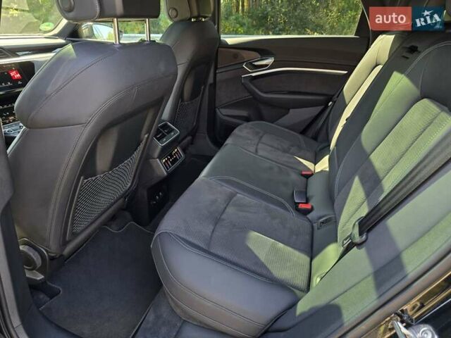 Чорний Ауді E-Tron, об'ємом двигуна 0 л та пробігом 73 тис. км за 37499 $, фото 42 на Automoto.ua