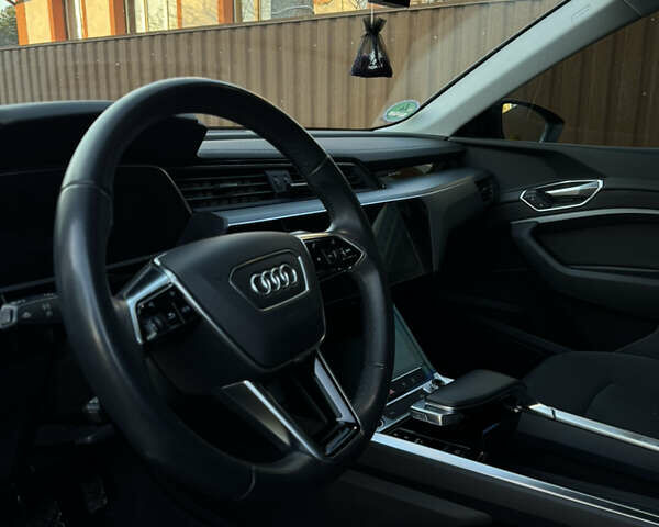 Черный Ауди E-Tron, объемом двигателя 0 л и пробегом 79 тыс. км за 26000 $, фото 23 на Automoto.ua