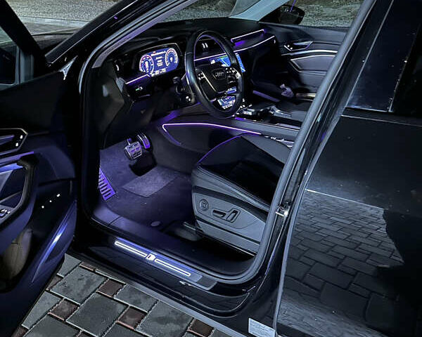 Черный Ауди E-Tron, объемом двигателя 0 л и пробегом 90 тыс. км за 37999 $, фото 35 на Automoto.ua