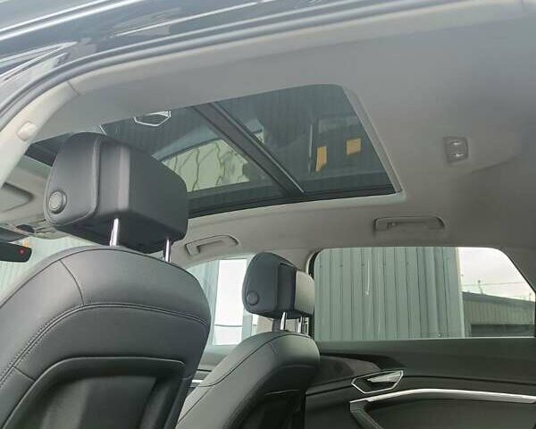 Черный Ауди E-Tron, объемом двигателя 0 л и пробегом 147 тыс. км за 29999 $, фото 14 на Automoto.ua