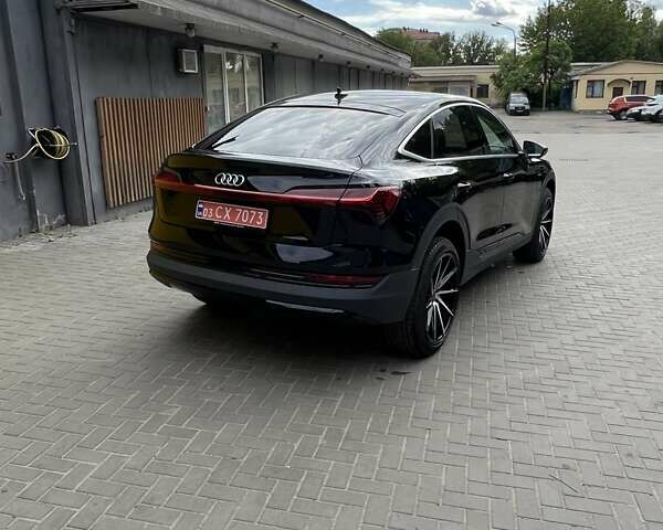 Чорний Ауді E-Tron, об'ємом двигуна 0 л та пробігом 18 тис. км за 35500 $, фото 4 на Automoto.ua