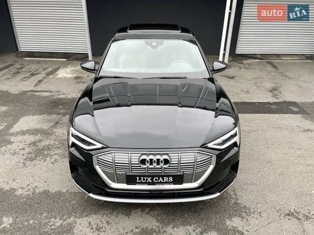 Черный Ауди E-Tron, объемом двигателя 0 л и пробегом 66 тыс. км за 41900 $, фото 1 на Automoto.ua