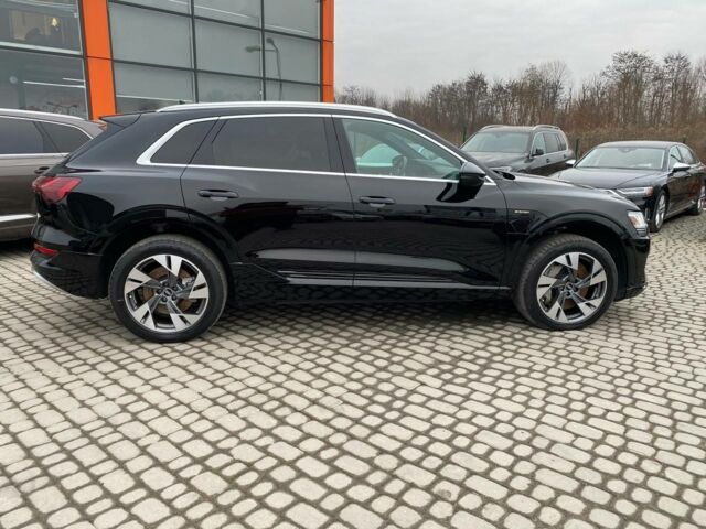 Чорний Ауді E-Tron, об'ємом двигуна 0 л та пробігом 38 тис. км за 33900 $, фото 7 на Automoto.ua