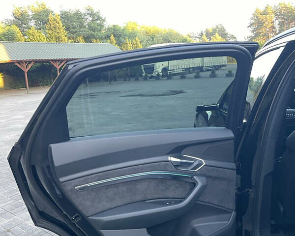 Чорний Ауді E-Tron, об'ємом двигуна 0 л та пробігом 35 тис. км за 40950 $, фото 42 на Automoto.ua