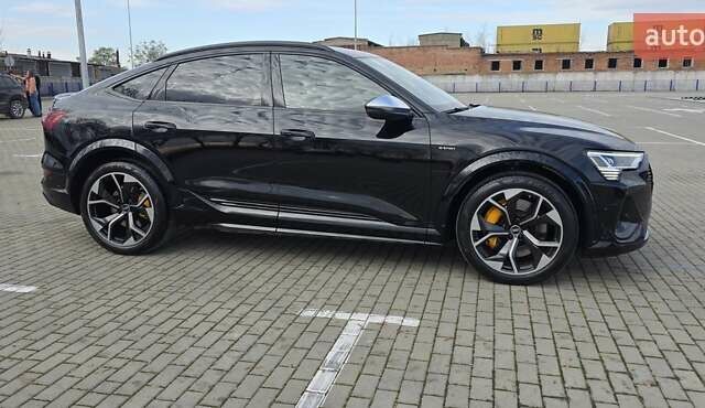 Черный Ауди E-Tron, объемом двигателя 0 л и пробегом 54 тыс. км за 43500 $, фото 16 на Automoto.ua