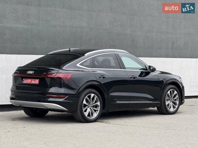 Чорний Ауді E-Tron, об'ємом двигуна 0 л та пробігом 148 тис. км за 31500 $, фото 13 на Automoto.ua