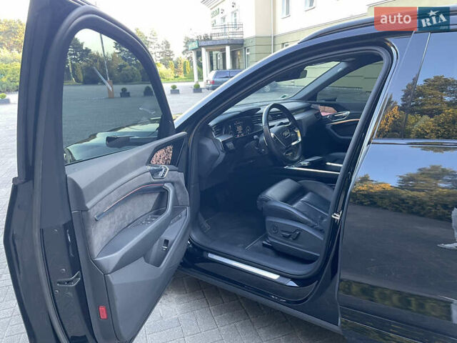 Чорний Ауді E-Tron, об'ємом двигуна 0 л та пробігом 35 тис. км за 40950 $, фото 23 на Automoto.ua