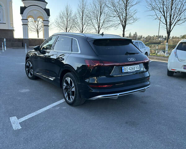 Черный Ауди E-Tron, объемом двигателя 0 л и пробегом 120 тыс. км за 32555 $, фото 20 на Automoto.ua