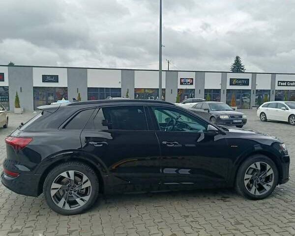 Чорний Ауді E-Tron, об'ємом двигуна 0 л та пробігом 147 тис. км за 29999 $, фото 12 на Automoto.ua