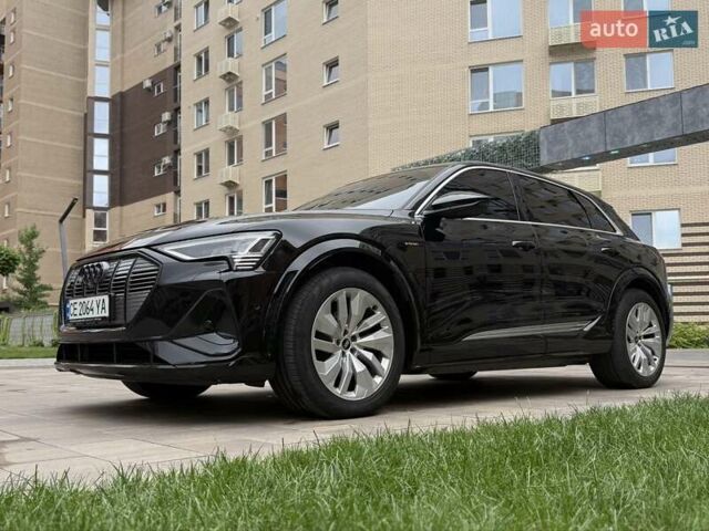 Черный Ауди E-Tron, объемом двигателя 0 л и пробегом 30 тыс. км за 45000 $, фото 2 на Automoto.ua