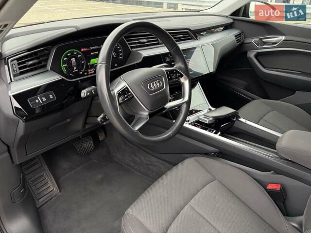 Чорний Ауді E-Tron, об'ємом двигуна 0 л та пробігом 99 тис. км за 29000 $, фото 18 на Automoto.ua