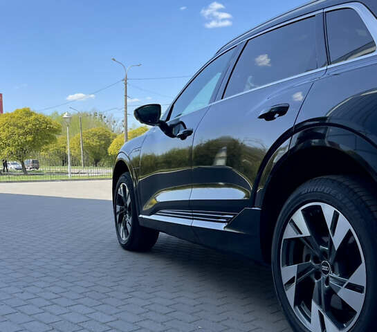 Черный Ауди E-Tron, объемом двигателя 0 л и пробегом 33 тыс. км за 53450 $, фото 13 на Automoto.ua