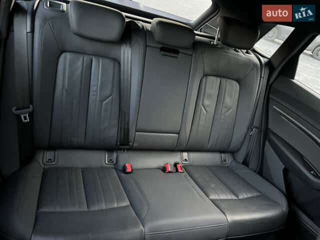 Чорний Ауді E-Tron, об'ємом двигуна 0 л та пробігом 187 тис. км за 23300 $, фото 38 на Automoto.ua