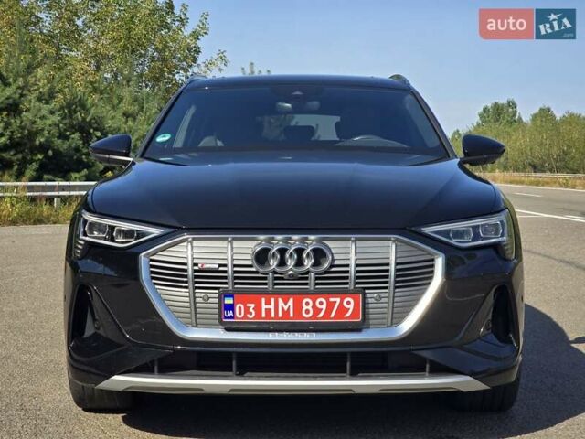 Чорний Ауді E-Tron, об'ємом двигуна 0 л та пробігом 73 тис. км за 37499 $, фото 11 на Automoto.ua