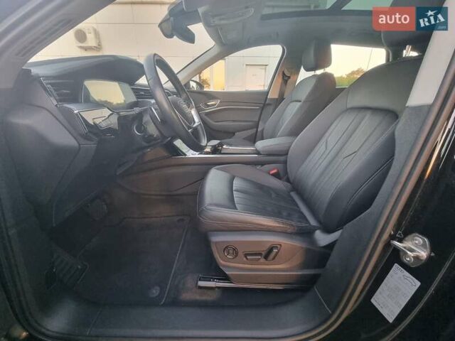 Черный Ауди E-Tron, объемом двигателя 0 л и пробегом 70 тыс. км за 32500 $, фото 24 на Automoto.ua