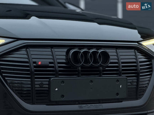 Чорний Ауді E-Tron, об'ємом двигуна 0 л та пробігом 84 тис. км за 36000 $, фото 80 на Automoto.ua