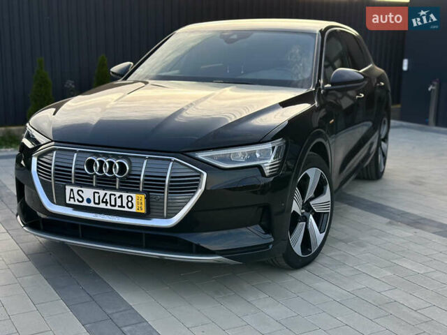 Черный Ауди E-Tron, объемом двигателя 0 л и пробегом 40 тыс. км за 26900 $, фото 9 на Automoto.ua