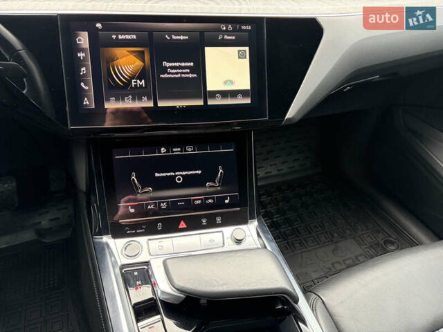 Чорний Ауді E-Tron, об'ємом двигуна 0 л та пробігом 126 тис. км за 27000 $, фото 23 на Automoto.ua