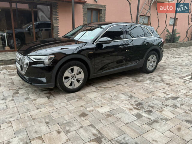 Черный Ауди E-Tron, объемом двигателя 0 л и пробегом 158 тыс. км за 26900 $, фото 10 на Automoto.ua
