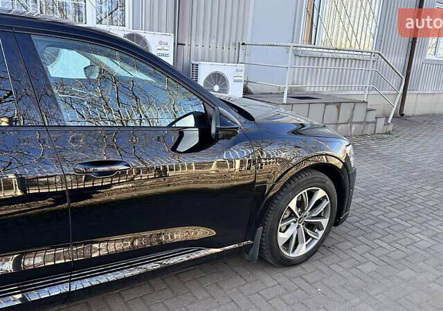 Черный Ауди E-Tron, объемом двигателя 0 л и пробегом 90 тыс. км за 37999 $, фото 2 на Automoto.ua