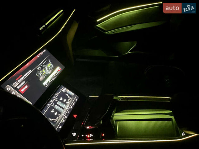 Черный Ауди E-Tron, объемом двигателя 0 л и пробегом 33 тыс. км за 53450 $, фото 35 на Automoto.ua