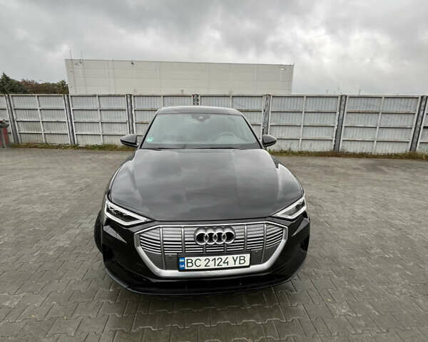 Черный Ауди E-Tron, объемом двигателя 0 л и пробегом 96 тыс. км за 34500 $, фото 2 на Automoto.ua