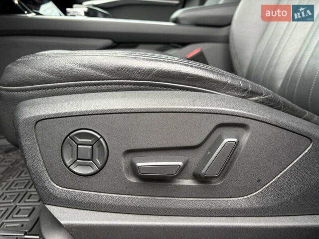 Чорний Ауді E-Tron, об'ємом двигуна 0 л та пробігом 126 тис. км за 27000 $, фото 22 на Automoto.ua