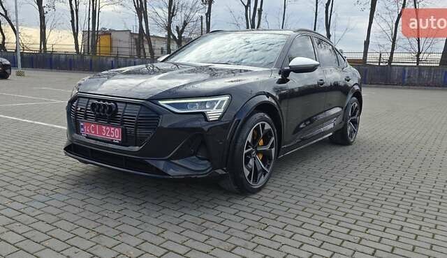 Черный Ауди E-Tron, объемом двигателя 0 л и пробегом 54 тыс. км за 43500 $, фото 4 на Automoto.ua