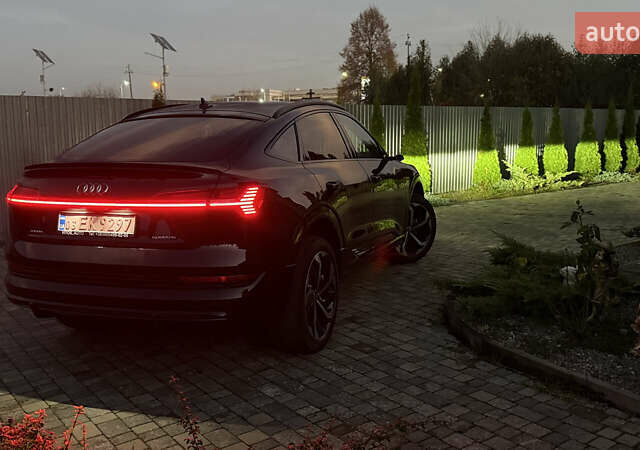 Черный Ауди E-Tron, объемом двигателя 0 л и пробегом 50 тыс. км за 44000 $, фото 43 на Automoto.ua