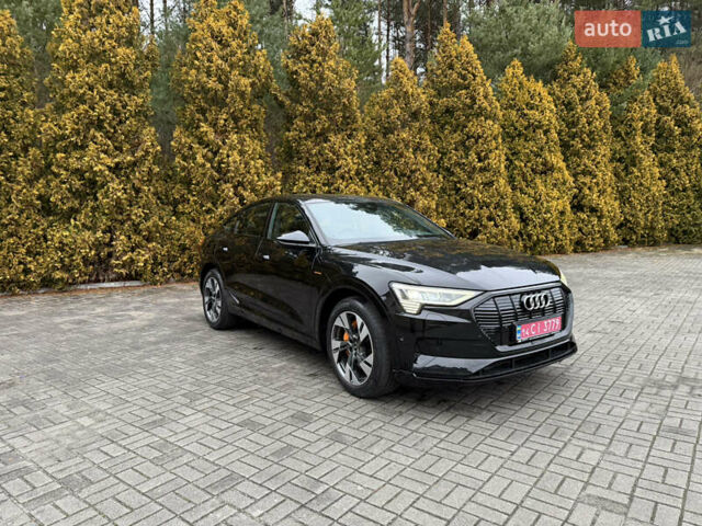 Чорний Ауді E-Tron, об'ємом двигуна 0 л та пробігом 54 тис. км за 37990 $, фото 2 на Automoto.ua