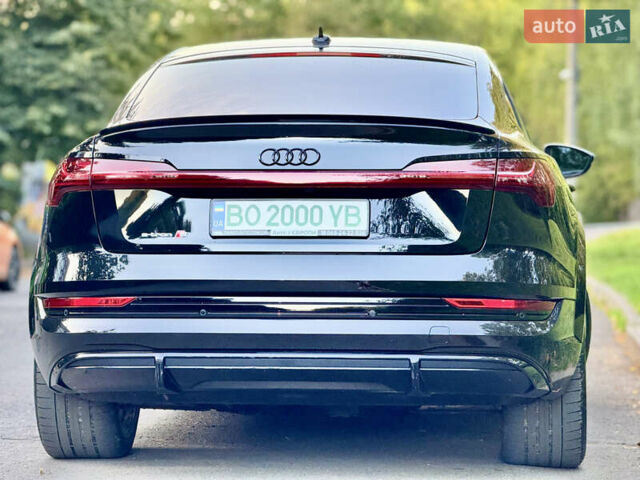 Чорний Ауді E-Tron, об'ємом двигуна 0 л та пробігом 79 тис. км за 44200 $, фото 18 на Automoto.ua