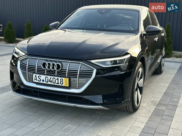 Черный Ауди E-Tron, объемом двигателя 0 л и пробегом 40 тыс. км за 26900 $, фото 12 на Automoto.ua