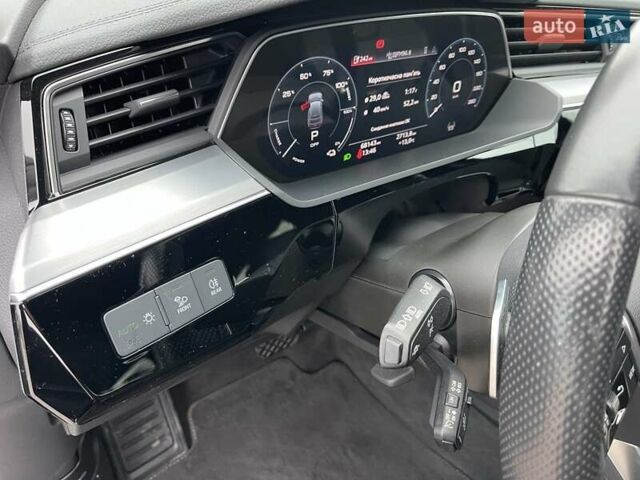 Черный Ауди E-Tron, объемом двигателя 0 л и пробегом 68 тыс. км за 37000 $, фото 26 на Automoto.ua