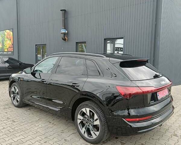 Чорний Ауді E-Tron, об'ємом двигуна 0 л та пробігом 147 тис. км за 29999 $, фото 4 на Automoto.ua