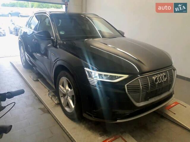 Черный Ауди E-Tron, объемом двигателя 0 л и пробегом 99 тыс. км за 29999 $, фото 2 на Automoto.ua