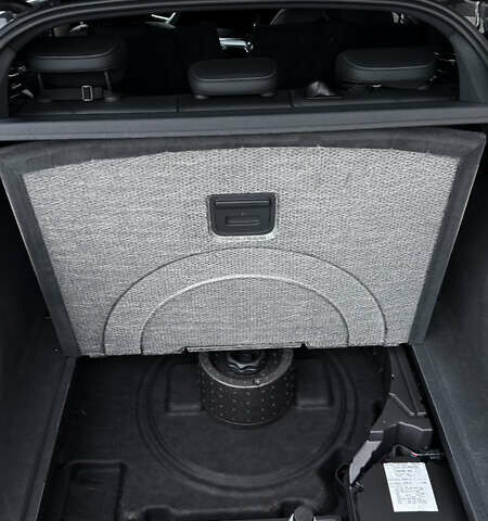 Черный Ауди E-Tron, объемом двигателя 0 л и пробегом 50 тыс. км за 44000 $, фото 1 на Automoto.ua