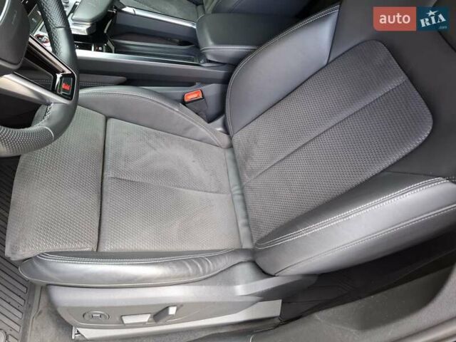 Черный Ауди E-Tron, объемом двигателя 0 л и пробегом 30 тыс. км за 45000 $, фото 20 на Automoto.ua