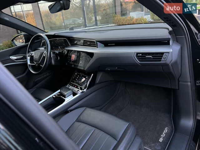 Чорний Ауді E-Tron, об'ємом двигуна 0 л та пробігом 187 тис. км за 23300 $, фото 59 на Automoto.ua