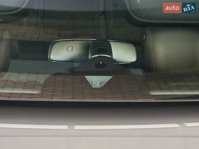 Чорний Ауді E-Tron, об'ємом двигуна 0 л та пробігом 34 тис. км за 49499 $, фото 9 на Automoto.ua