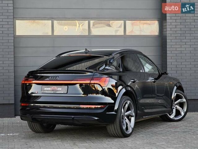 Чорний Ауді E-Tron, об'ємом двигуна 0 л та пробігом 34 тис. км за 49499 $, фото 2 на Automoto.ua