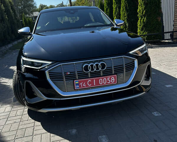 Черный Ауди E-Tron, объемом двигателя 0 л и пробегом 95 тыс. км за 39900 $, фото 2 на Automoto.ua