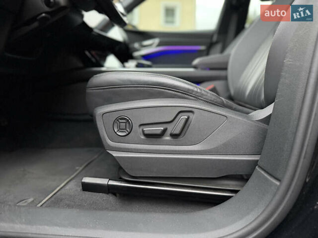 Чорний Ауді E-Tron, об'ємом двигуна 0 л та пробігом 54 тис. км за 37990 $, фото 15 на Automoto.ua