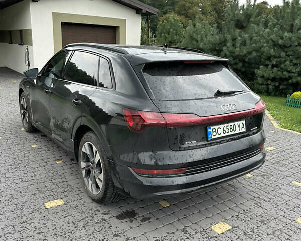Черный Ауди E-Tron, объемом двигателя 0 л и пробегом 33 тыс. км за 37000 $, фото 1 на Automoto.ua